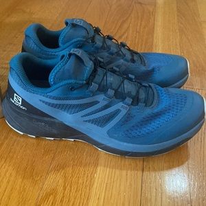 Salomon women’s trail running shoe. Size 8.5